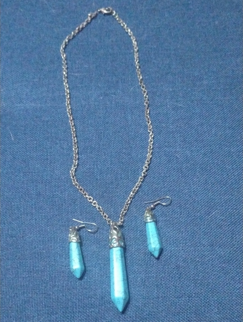 Faux Turquoise Stone Pendant Necklace & Earring Set - Blue